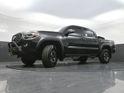 Used 2021 Toyota Tacoma TRD Off-Road AWD/4WD image 26