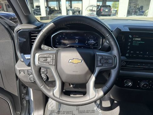 Used 2024 Chevrolet Silverado 1500 LT AWD/4WD image 21