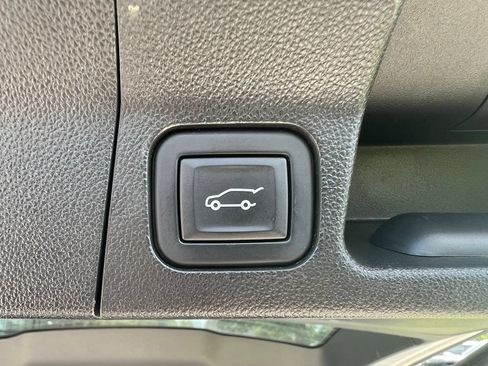 Used 2023 GMC Acadia AT4 w/ Preferred Package AWD/4WD image 15