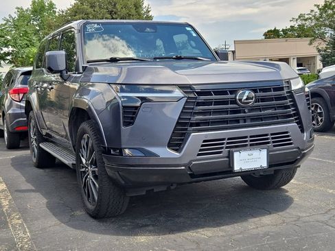 Used 2024 Lexus GX 550 w/ Cold Area Package AWD/4WD image 3