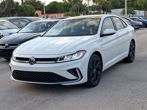 New 2026 Volkswagen Jetta SE FWD image 3