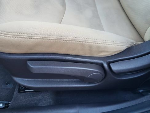 Used 2012 Hyundai Elantra GLS w/ Preferred Pkg 3 FWD image 13