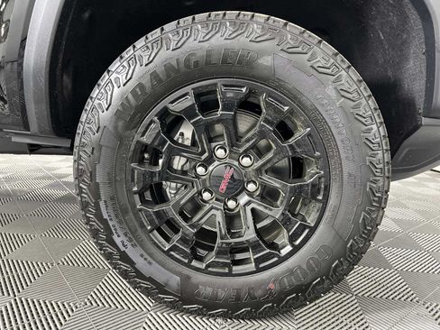 New 2026 GMC Canyon Elevation AWD/4WD image 10