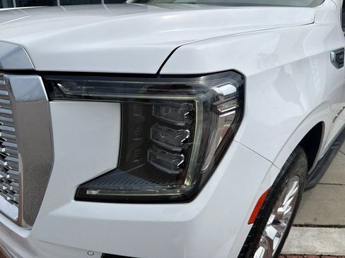 Used 2023 GMC Yukon XL Denali RWD image 12