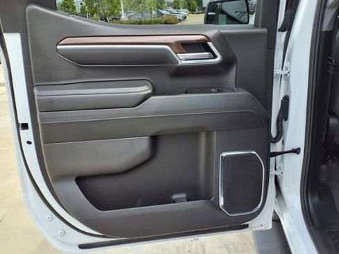 Used 2025 Chevrolet Silverado 1500 LT image 15