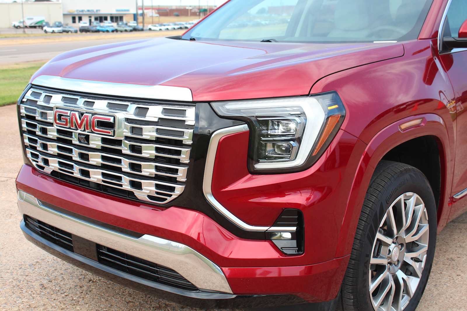 Used 2026 GMC Terrain Denali AWD/4WD image 5