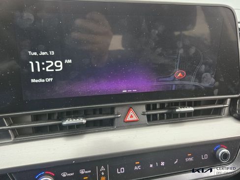 Used 2023 Kia Sportage EX image 22