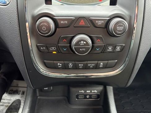 Used 2018 Dodge Durango GT image 18