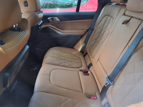 Used 2023 BMW X5 xDrive40i w/ Parking Assistance Package AWD/4WD image 12