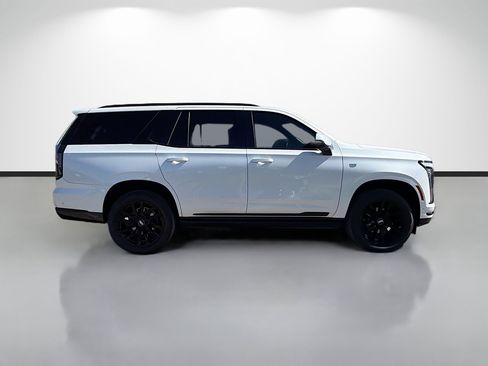 Used 2025 Cadillac Escalade Sport Platinum image 2