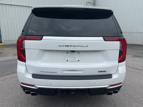 Used 2025 GMC Yukon XL Denali AWD/4WD image 7