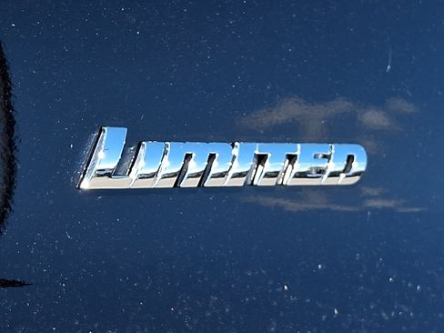 Used 2023 Toyota 4Runner Limited AWD/4WD image 32
