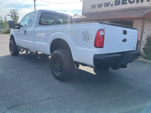 Used 2016 Ford F250 XL w/ Power Equipment Group AWD/4WD image 8