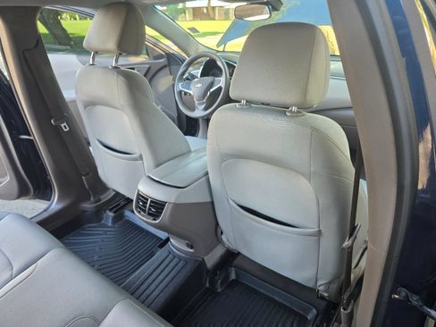 Used 2019 Chevrolet Malibu LT FWD image 22