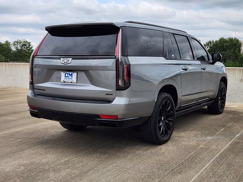 Used 2023 Cadillac Escalade ESV Sport w/ LPO, ONYX Package RWD image 6