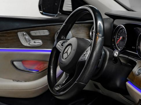 Used 2018 Mercedes-Benz E 300 w/ Premium 1 Package image 21