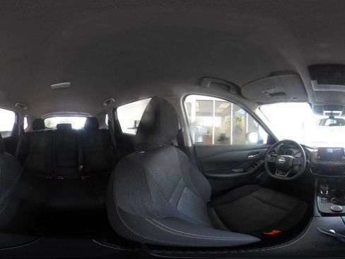 Used 2025 Nissan Rogue SV AWD/4WD image 44