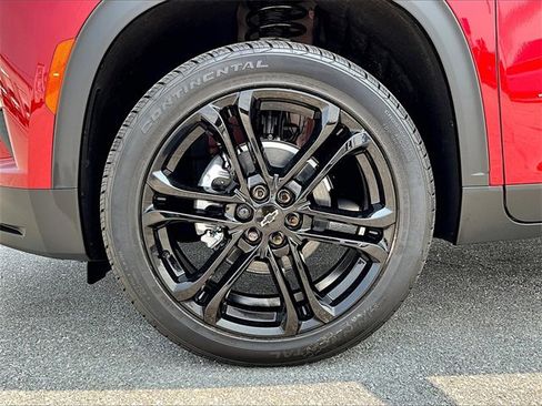 New 2025 Chevrolet Traverse LT w/ Driver Confidence Package image 7