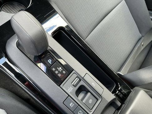 Used 2025 Toyota Prius LE image 22