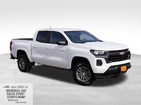 Used 2024 Chevrolet Colorado LT w/ LT Convenience Package II RWD image 1