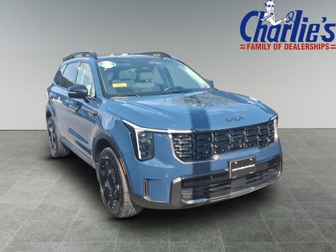 Certified 2025 Kia Sorento X-Line EX AWD/4WD image 3