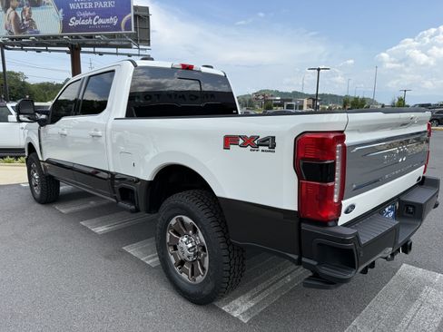 Used 2024 Ford F350 King Ranch AWD/4WD image 7