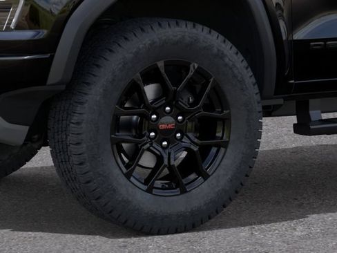 New 2026 GMC Canyon Denali w/ LPO, Denali Black Edition AWD/4WD image 9
