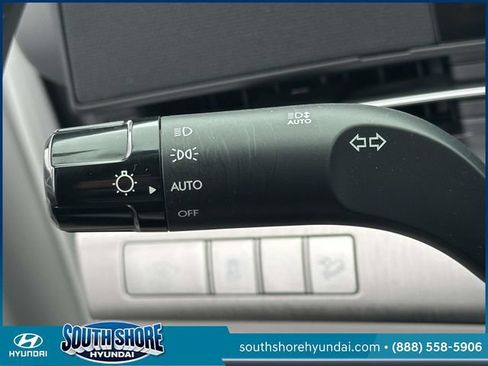 Certified 2025 Hyundai Kona SEL AWD/4WD image 26