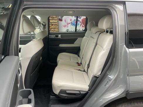 Used 2025 Hyundai Santa Fe SEL image 28