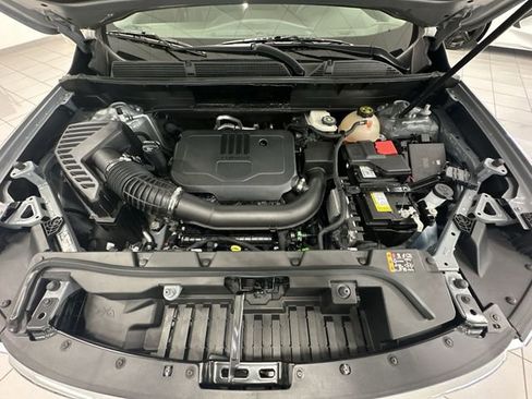 Certified 2023 GMC Acadia SLE w/ Driver Convenience Package image 31