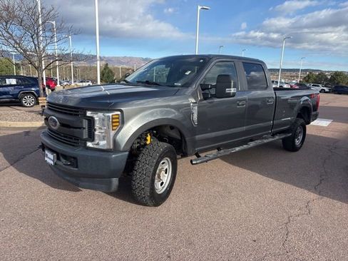 Used 2018 Ford F250 XL w/ Power Equipment Group AWD/4WD image 3