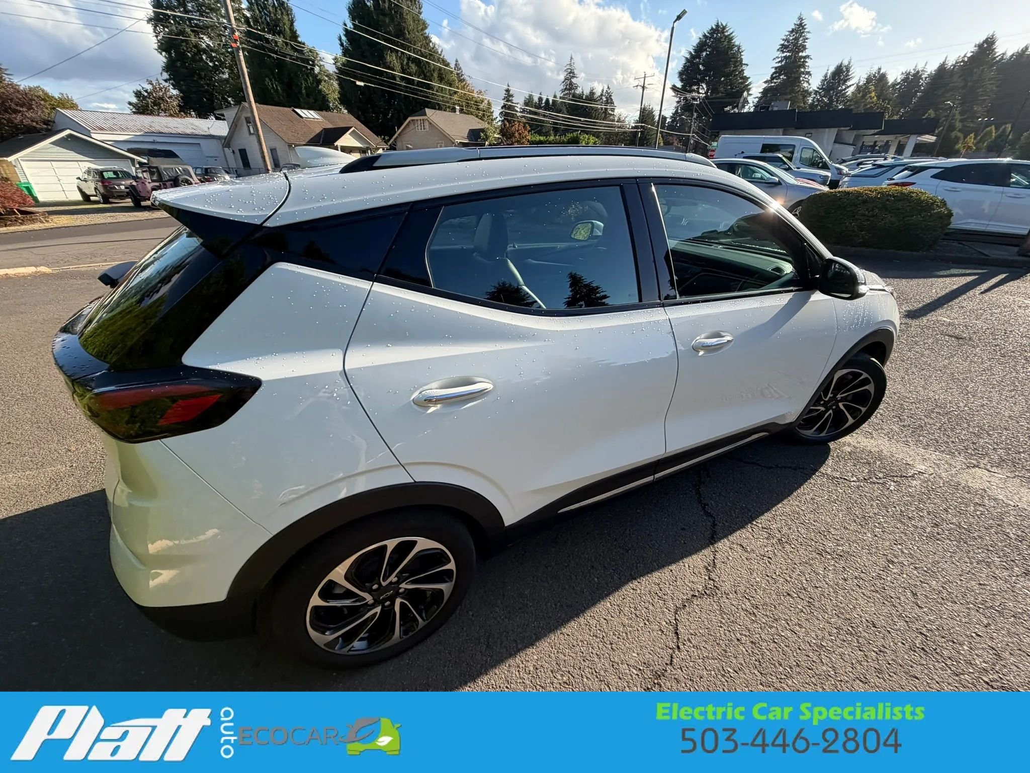 Used 2022 Chevrolet Bolt EUV Premier w/ Sun & Sound Package FWD image 10
