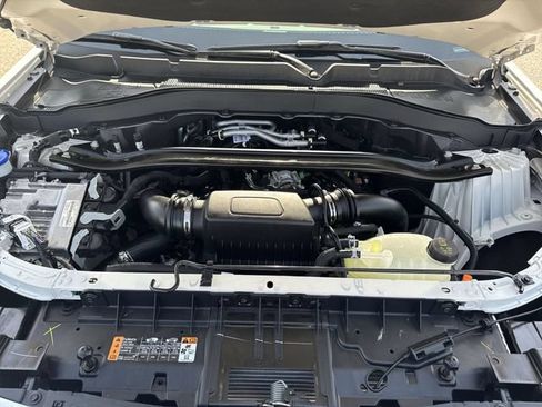 Used 2025 Ford Explorer Platinum w/ Ultimate Package AWD/4WD image 27