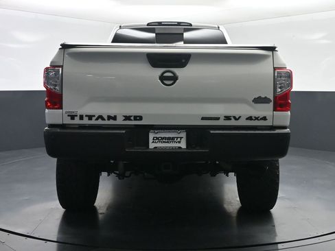 Used 2019 Nissan Titan SV w/ SV Convenience Package image 29
