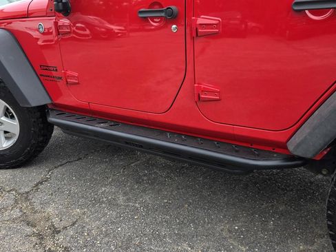 Used 2018 Jeep Wrangler Unlimited Sport S AWD/4WD image 22