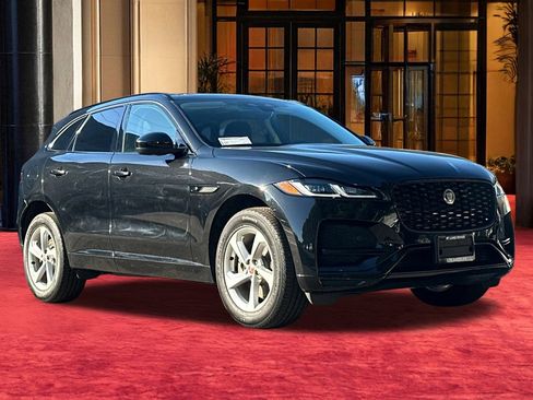 Used 2023 Jaguar F-PACE S image 8