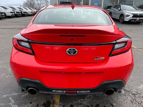 Used 2023 Toyota GR86 Premium w/ ALL Weather Mat Package (TMS) image 5