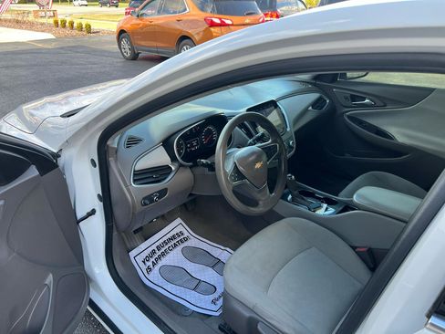 Used 2020 Chevrolet Malibu LS image 13