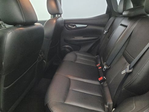 Used 2018 Nissan Rogue Sport SL w/ SL Premium Package image 18