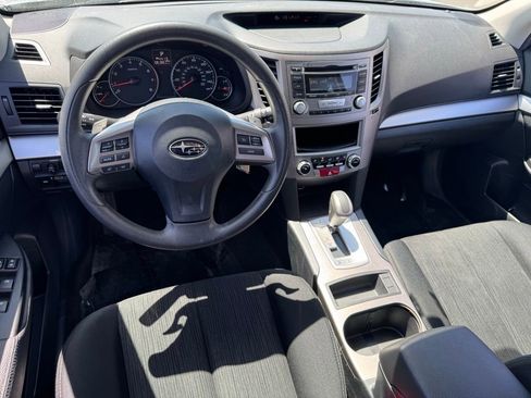 Used 2013 Subaru Outback 2.5i AWD/4WD image 9