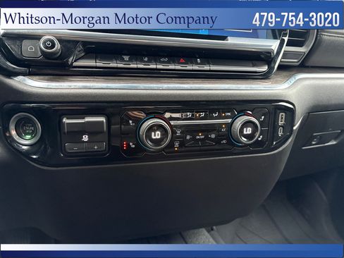 Used 2024 Chevrolet Silverado 2500 LTZ AWD/4WD image 32