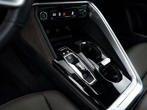 Certified 2025 Audi Q5 Premium Plus w/ Premium Plus image 12