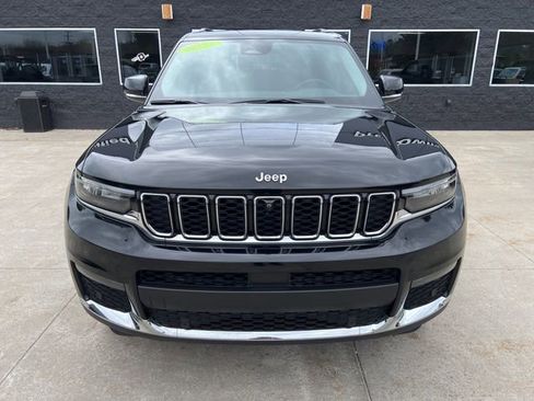 Used 2023 Jeep Grand Cherokee L Limited w/ Luxury Tech Group II AWD/4WD image 2