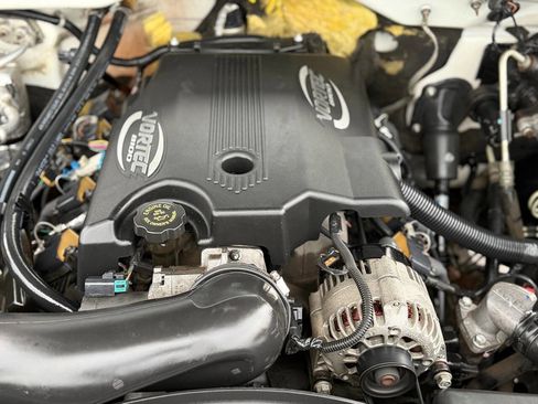 Used 2002 Chevrolet Silverado 3500 LS w/ Electrical Convenience Pkg image 10