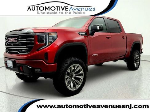 Used 2022 GMC Sierra 1500 AT4 w/ AT4 Premium Package AWD/4WD image 1