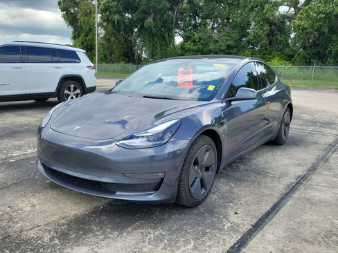 Used 2022 Tesla Model 3 Long Range AWD/4WD image 3