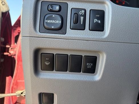 Used 2012 Toyota 4Runner SR5 AWD/4WD image 21