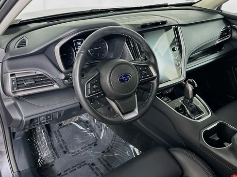 Certified 2022 Subaru Outback Limited image 9