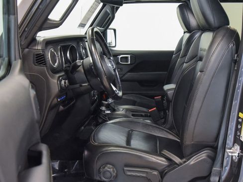 Used 2021 Jeep Wrangler Unlimited Sahara w/ Cold Weather Group AWD/4WD image 2