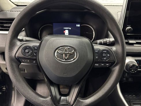 Used 2023 Toyota RAV4 XLE FWD image 20
